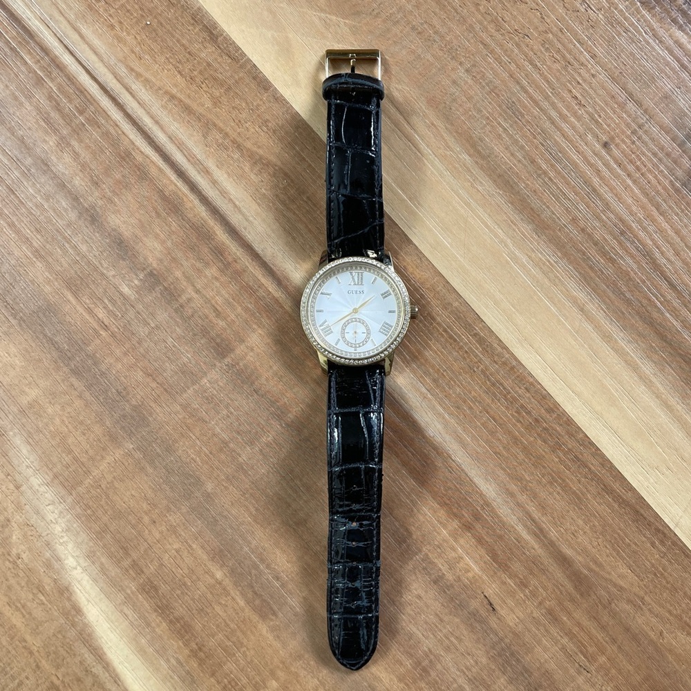 Guess Gramercy Quartz Crystal White Dial Gold Bezel Ladies Watch